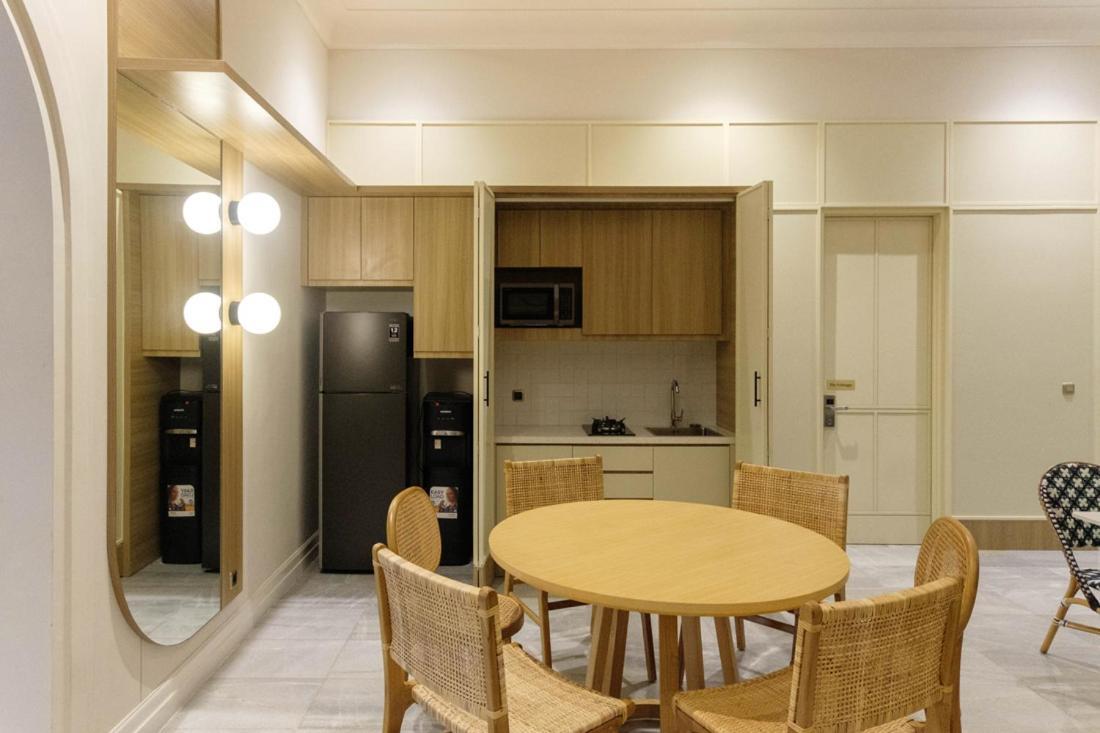 Готель Casa Living Senopati Джакарта Екстер'єр фото